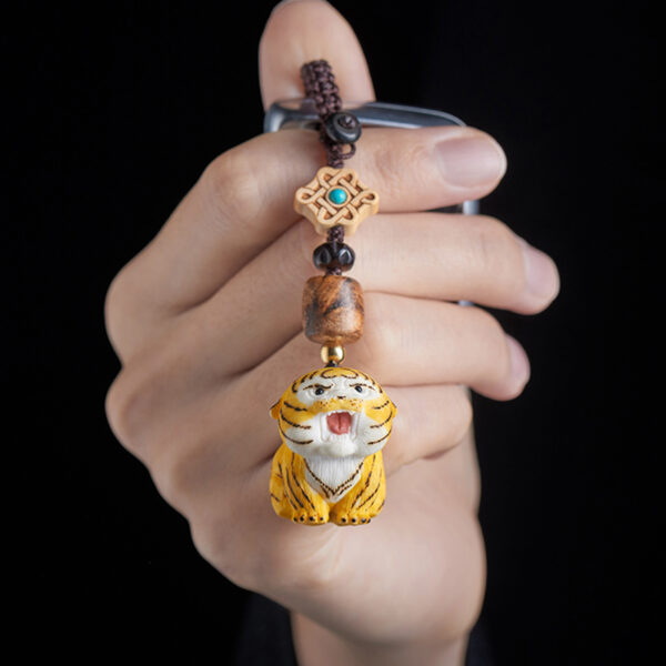 Upscale Tiger Bag Charm Pendant Made from Antlers ZA2BB015 9 GBP £75.23